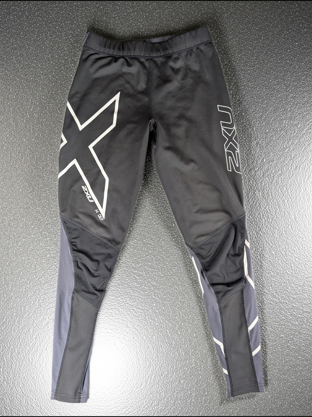 2XU Elite Wind Defence Compression Tights Women's Size M Black Grey